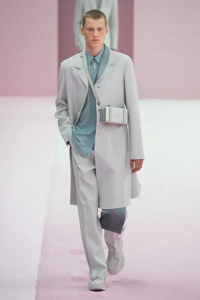 Look 2
